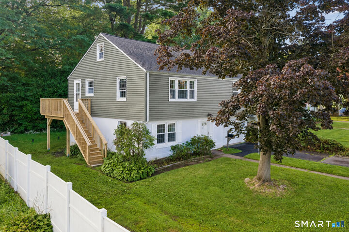 Property Photo:  70 Bielefield Road  CT 06457 