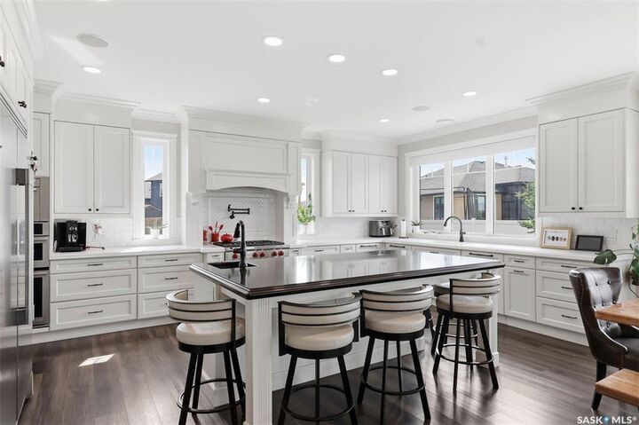 Property Photo: 419 Salloum Bay SK S7W 0N1