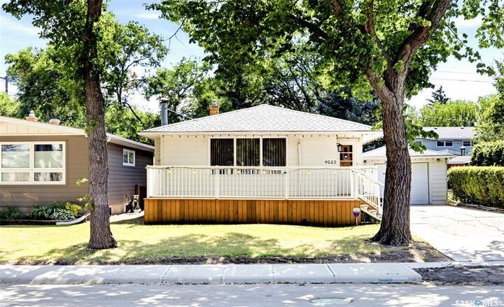 Property Photo:  4023 McPhail Avenue  SK S4S 1G1 