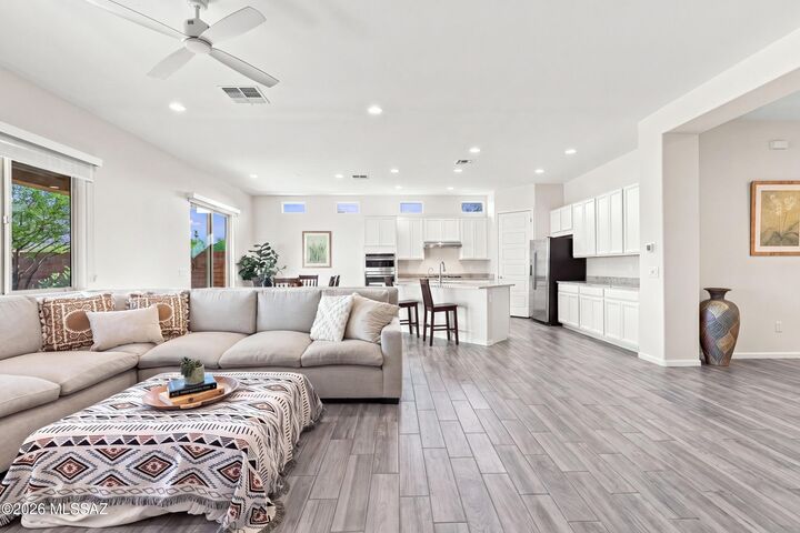 Property Photo: 7797 S Indian Wheat Way AZ 85747