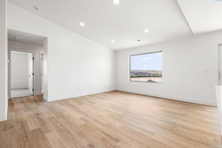 Property Photo: 2900 S Penn St WA 99338