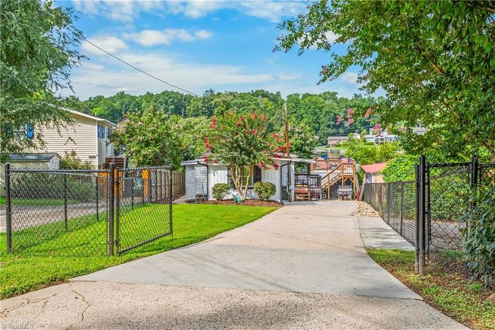 Property Photo:  4282 Old Mountain Road  NC 27292 