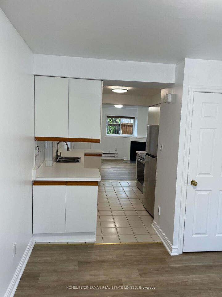 Property Photo: 127 Harrison Street 2A ON M6J 2A2