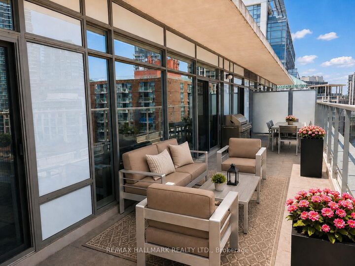 Property Photo:  90 Stadium Road 905  ON M5V 3W5 