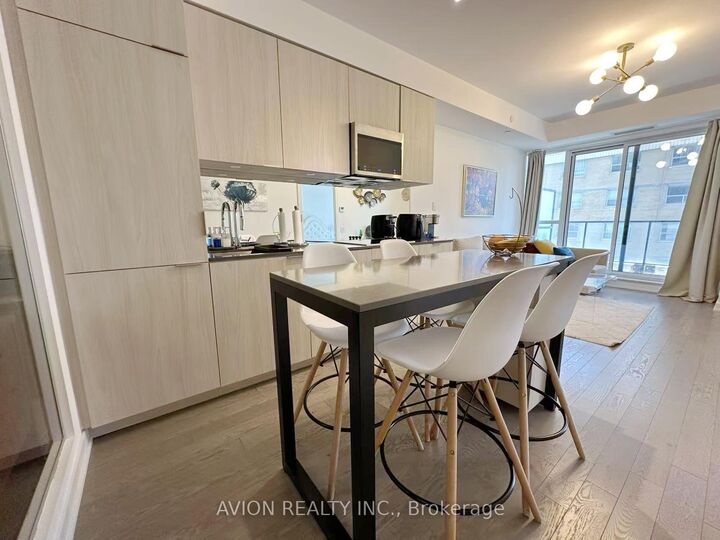 Property Photo:  609 Avenue Road 606  ON M4V 2K3 