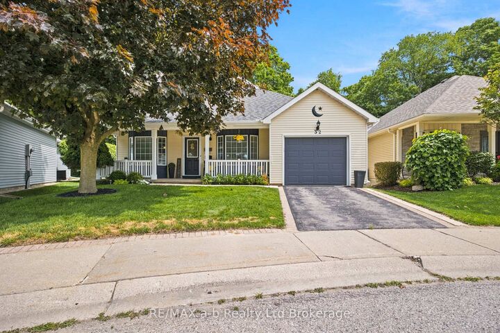 Property Photo:  32 Wilkins Crescent  ON N4G 5M6 