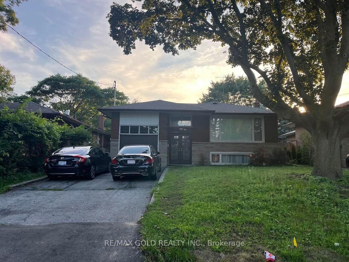 Property Photo:  30 Moynes Avenue  ON M8Y 3B8 