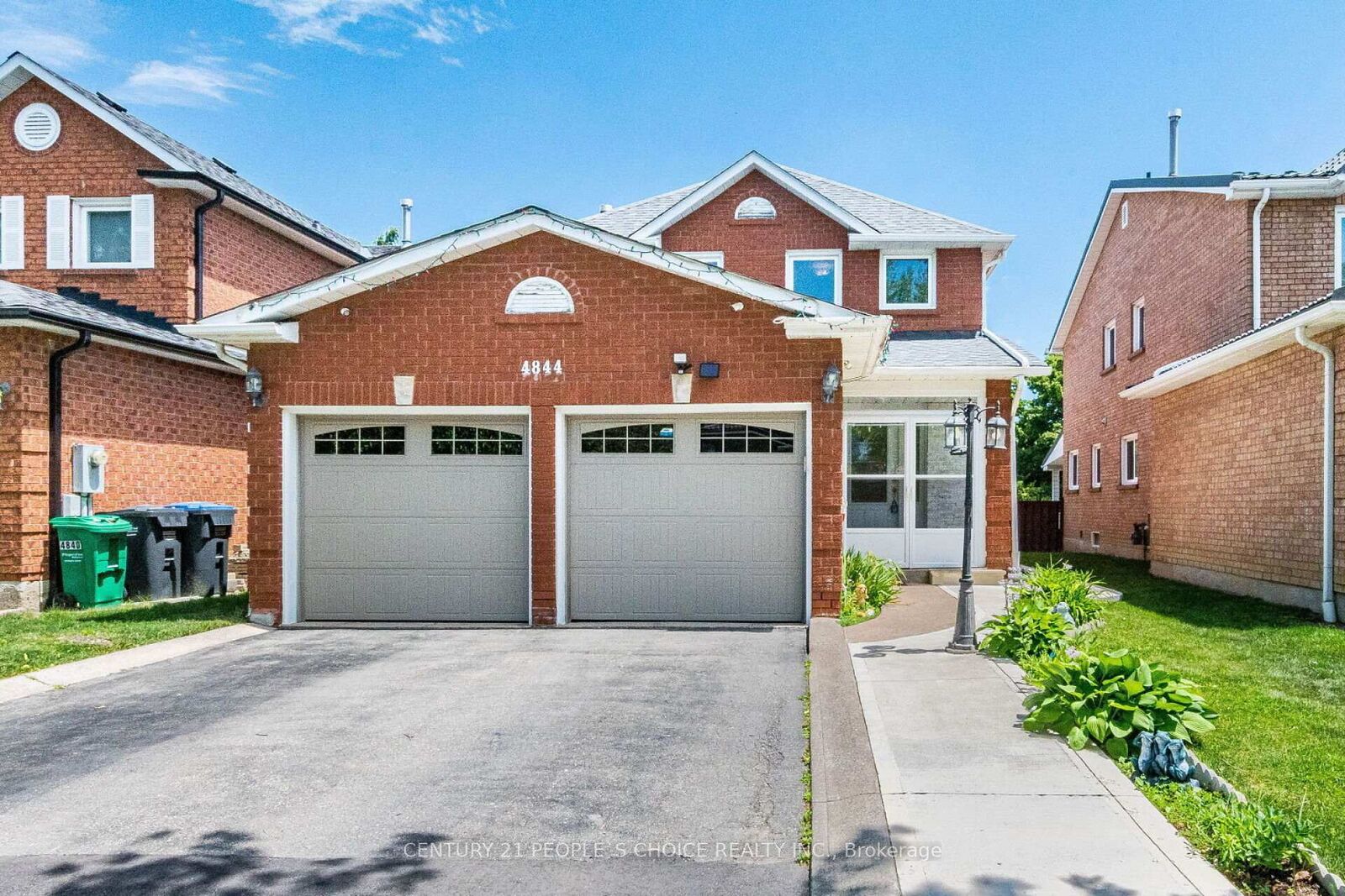 Property Photo: 4844 Owl Circle ON L4Z 2P7