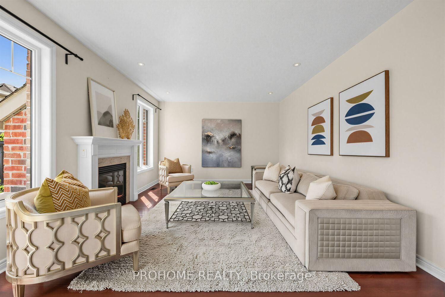 Property Photo: 47 Harper Hill Drive ON L1Z 0P8