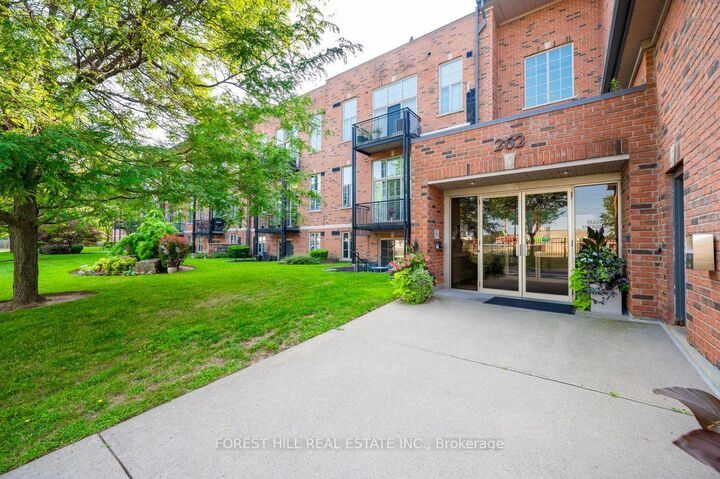 262 Dundas Street E 102 — photo 1