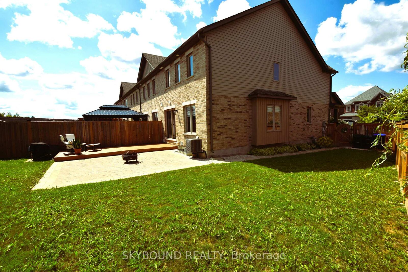 Photo de la propriété: 199 Hutchinson Drive ON L9R 0P9