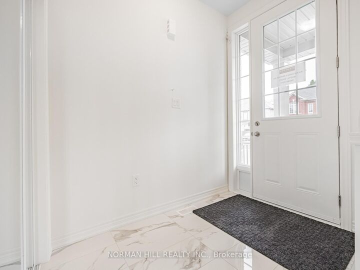 Property Photo: 27 Unwind Crescent ON L6X 0B3