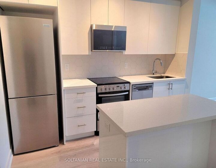Property Photo:  15 Ellerslie Avenue 601  ON M2N 0L7 