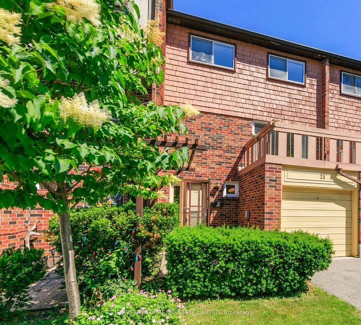 Property Photo: 30 Chichester Place 21 ON M1T 3S5