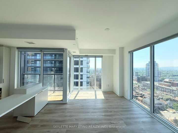 Property Photo: 370 Martha Street 1810 ON L7R 0G9