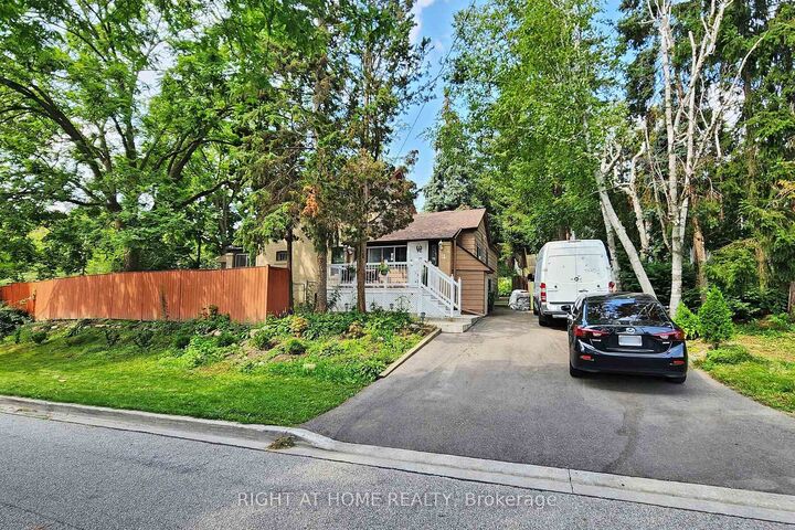 Property Photo: 1 Edgebrook Drive ON M9V 1E1
