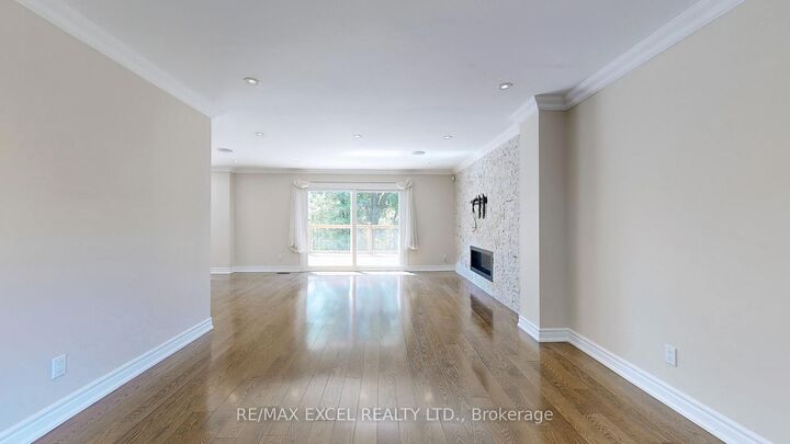 Property Photo: 10 Alexis Road ON L3T 6Z1