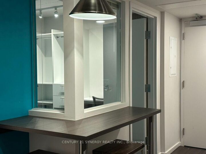Property Photo:  105 Champagne Avenue S 2109  ON K1S 4P3 