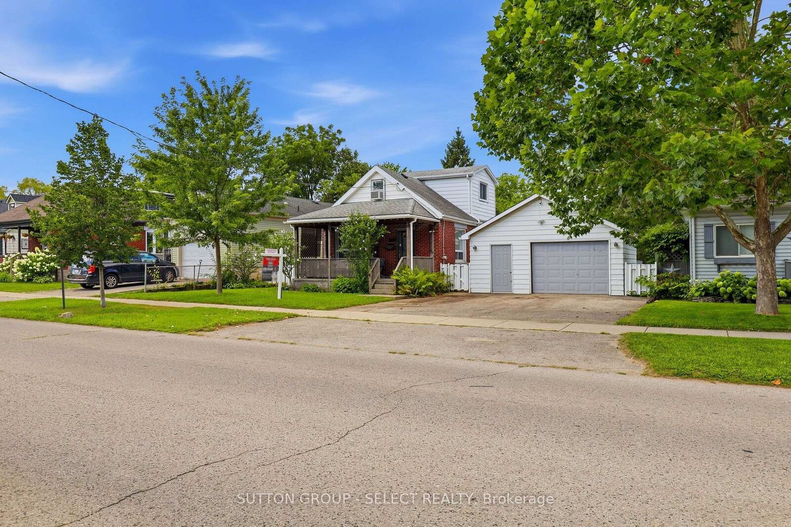 Property Photo: 349 Edmonton Street ON N5W 4Y4