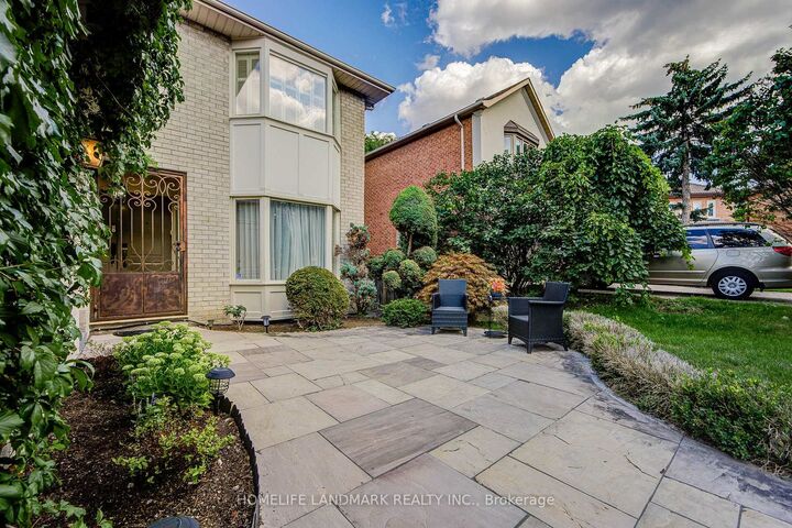 Property Photo: 37 Maimonides Court ON L4J 4X8