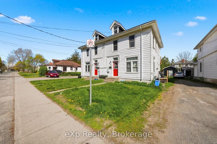 Property Photo:  20 Charlotte Street  ON K8P 1E2 
