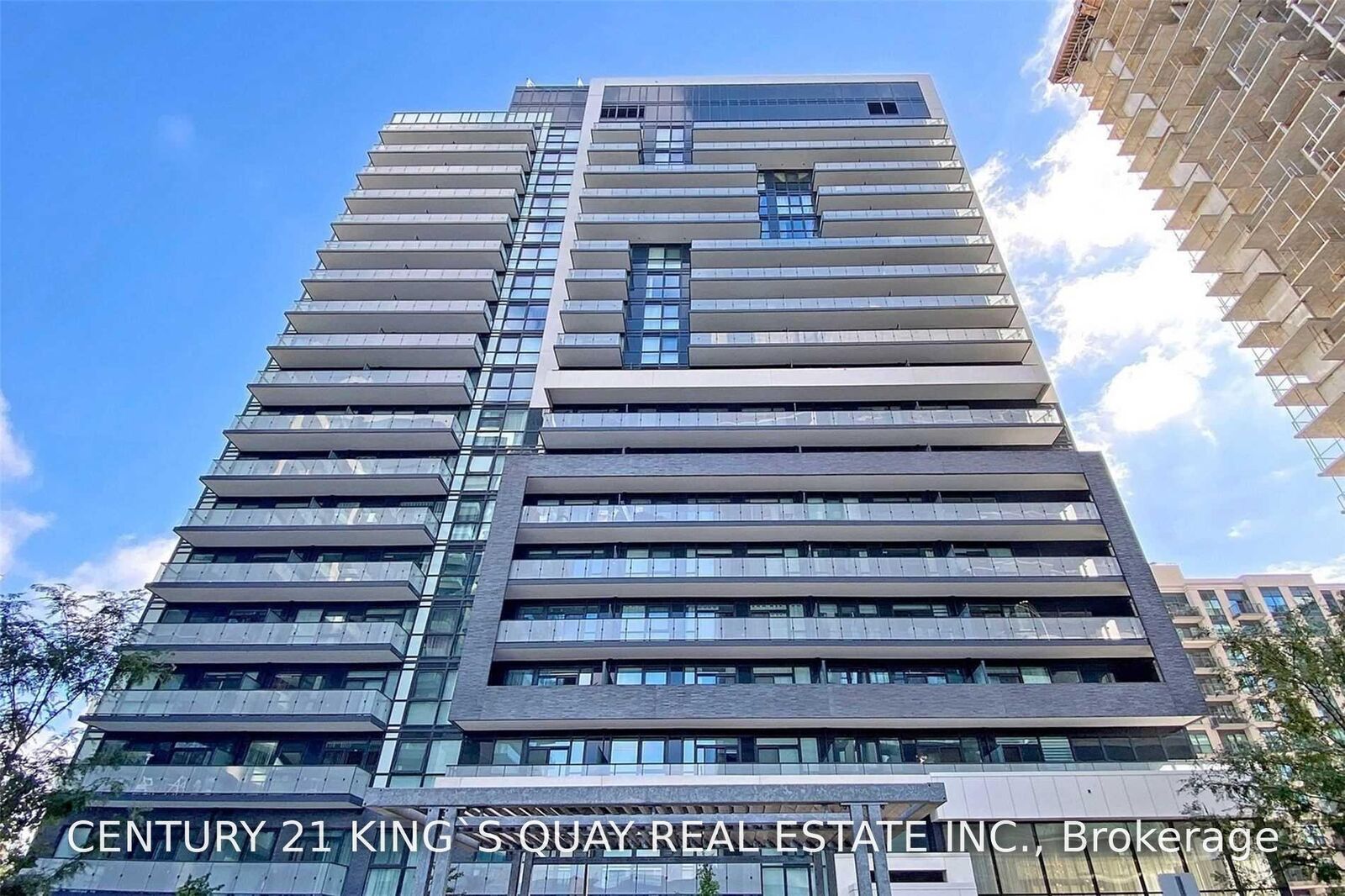 Property Photo: 75 Oneida Crescent 1208 ON L4B 0E8