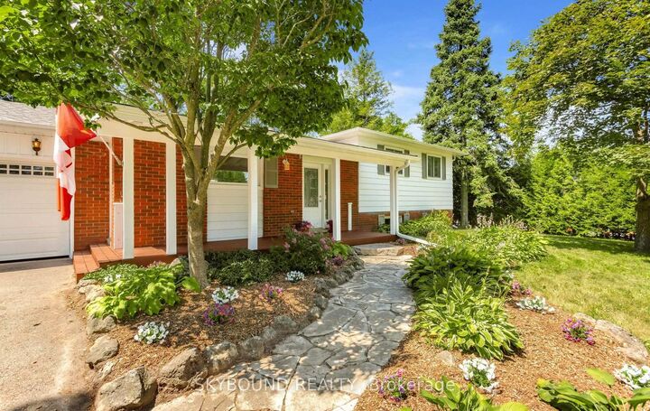 Property Photo: 9 Delerin Crescent ON N0B 1T0
