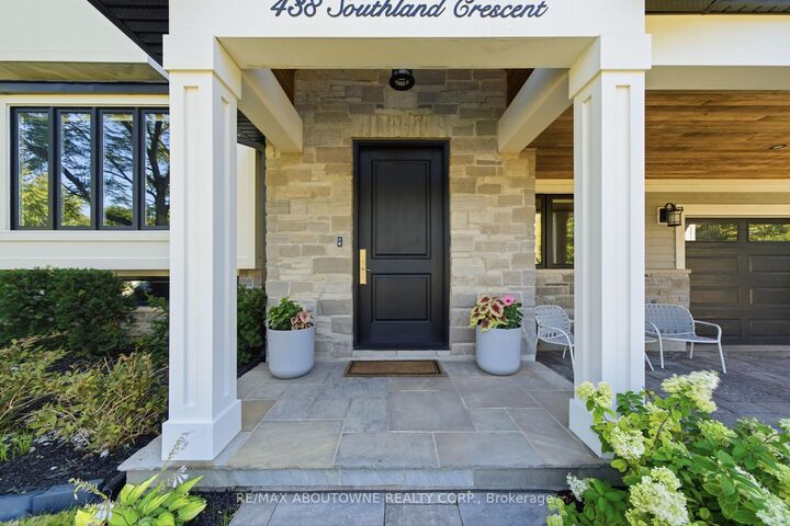 Property Photo: 438 Southland Crescent ON L6L 3N8