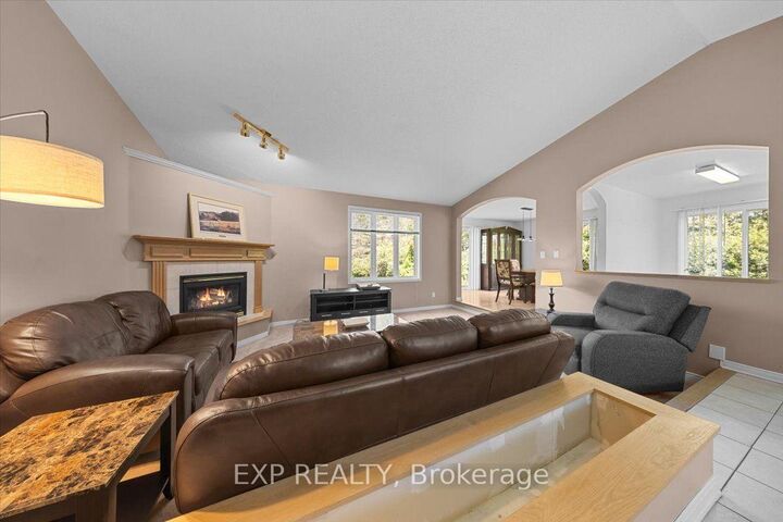 113 Grey Fox Drive — photo 1