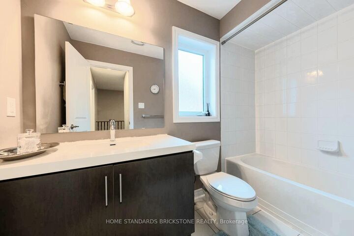 Property Photo: 3058 Eberly Woods Drive ON L6M 0T5