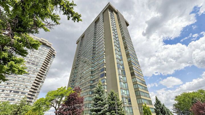 55 Skymark Drive 2704 — photo 1