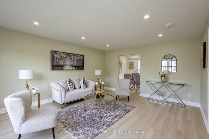 111 Limeridge Road W — photo 1