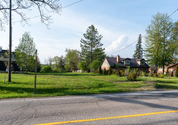 138 Riverbank Drive — photo 1