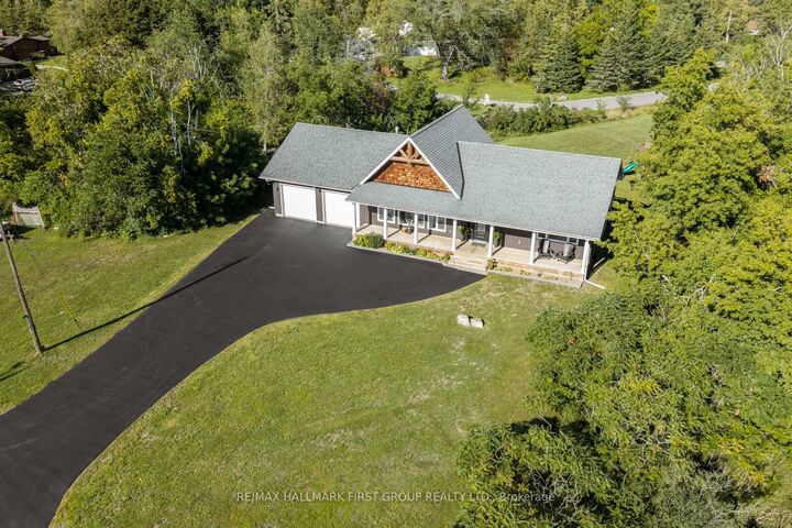Property Photo: 20 Lagoon Drive ON K0M 1N0