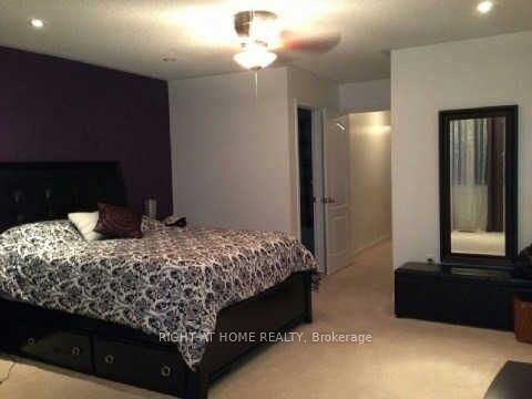 Property Photo: 6625 Falconer Drive 7 ON L5N 0C7