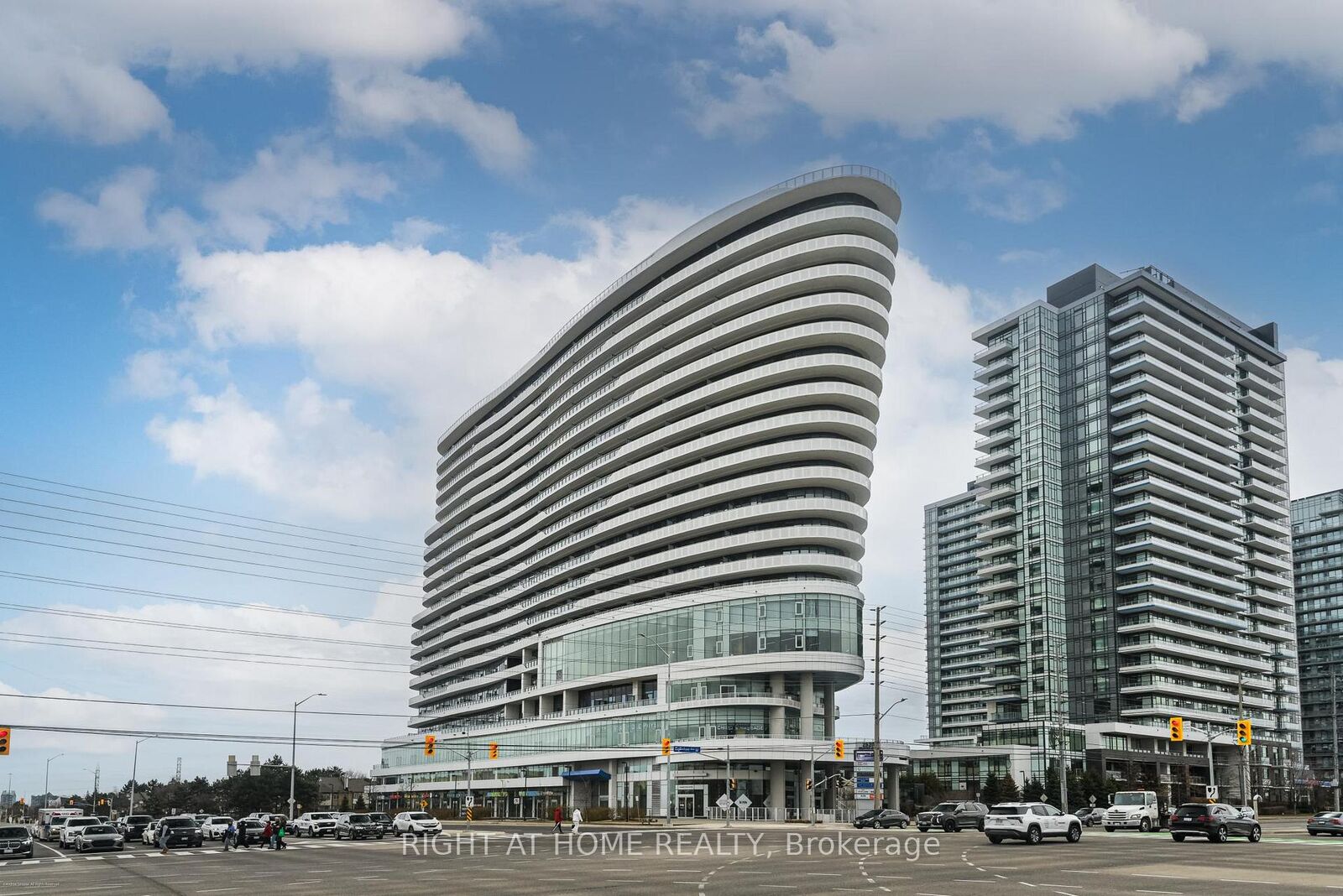 Property Photo: 2520 Eglinton Avenue W 1602 ON L5M 0Y4