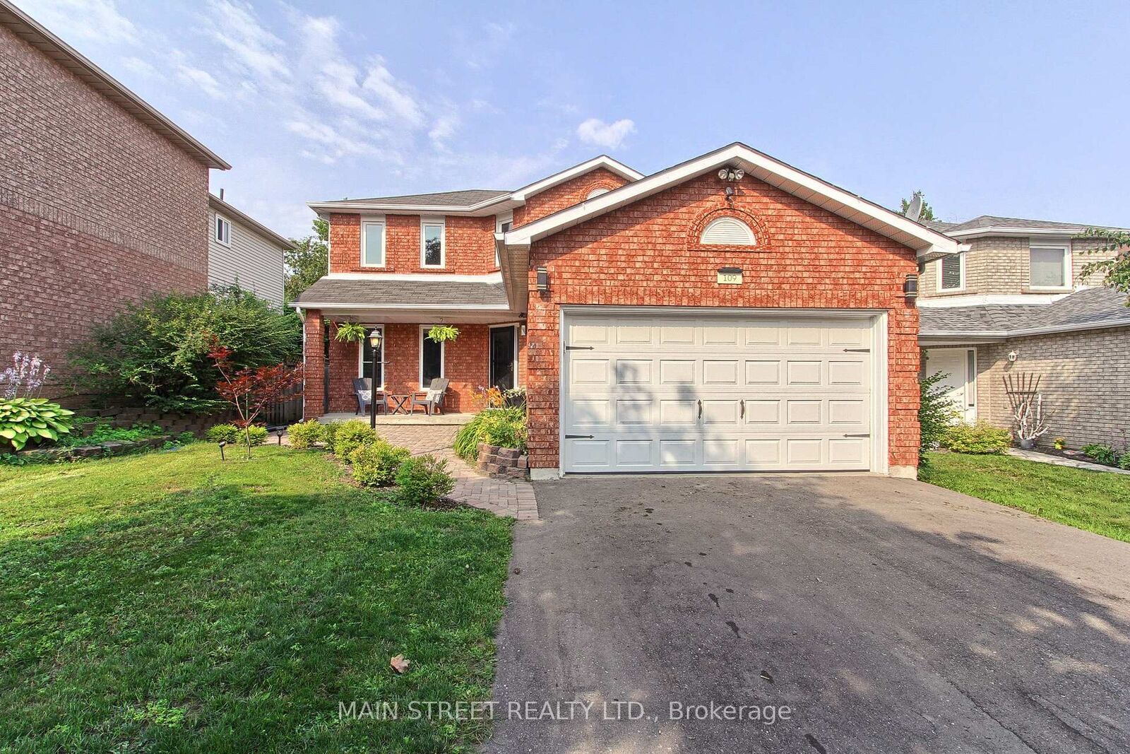 Property Photo: 109 Bishop Drive ON L4N 7P4