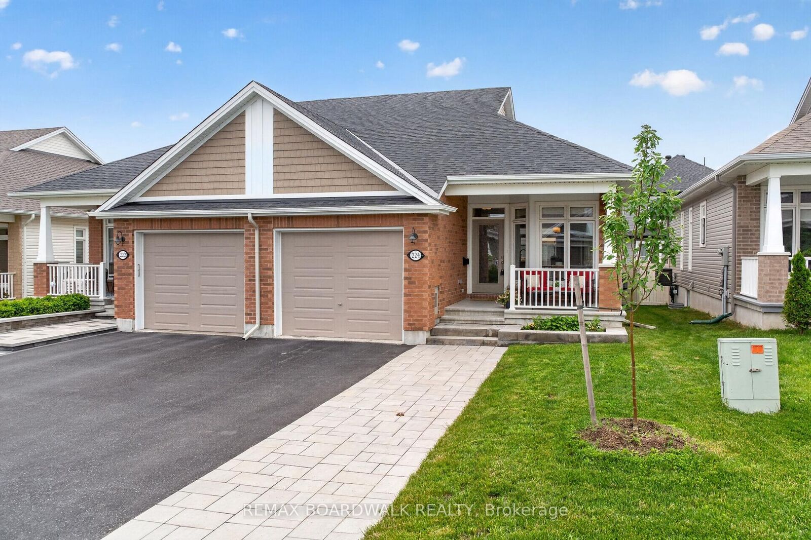 Property Photo: 224 Maygrass Way ON K2S 2K6