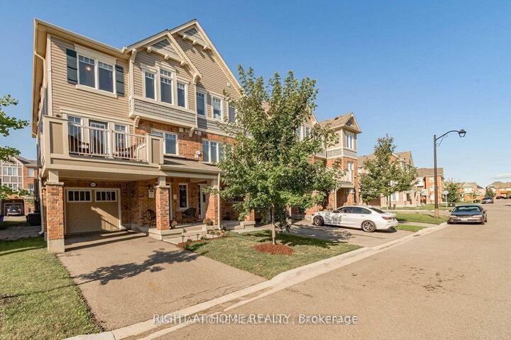 Property Photo:  1631 Leblanc Court  ON L5S 1V6 