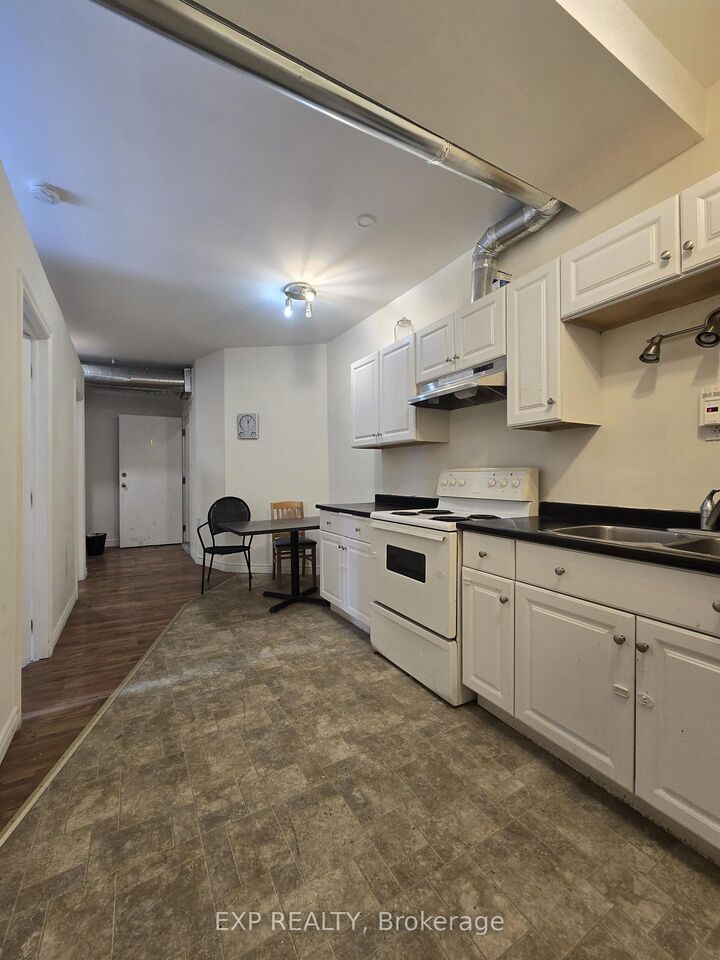 Property Photo:  88 Colborne Street 1  ON N3T 2G5 