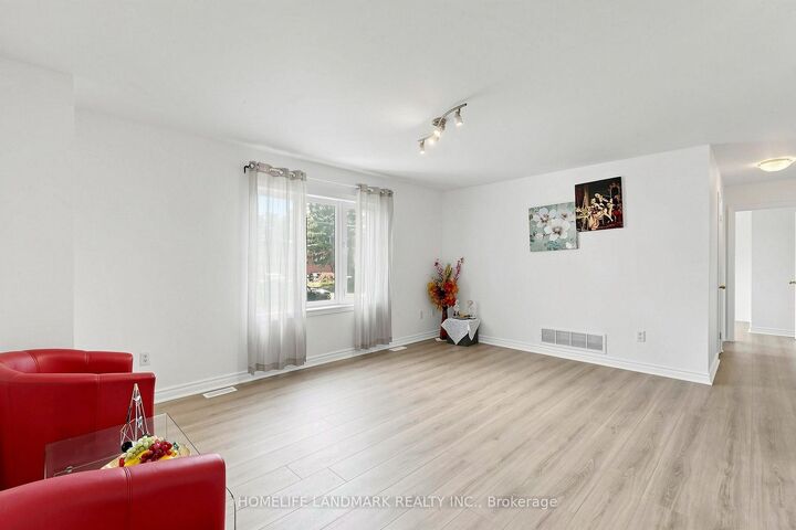 Property Photo: 328 Winnifred Drive ON L4P 3B5
