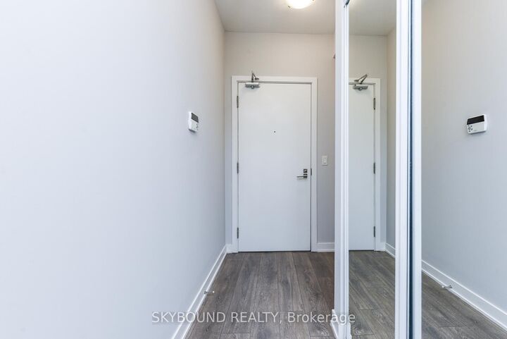 Property Photo:  4655 Glen Erin Drive 210  ON L5M 0Z1 