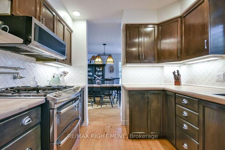 Property Photo: 2640 Westshore Crescent ON L3V 0V8