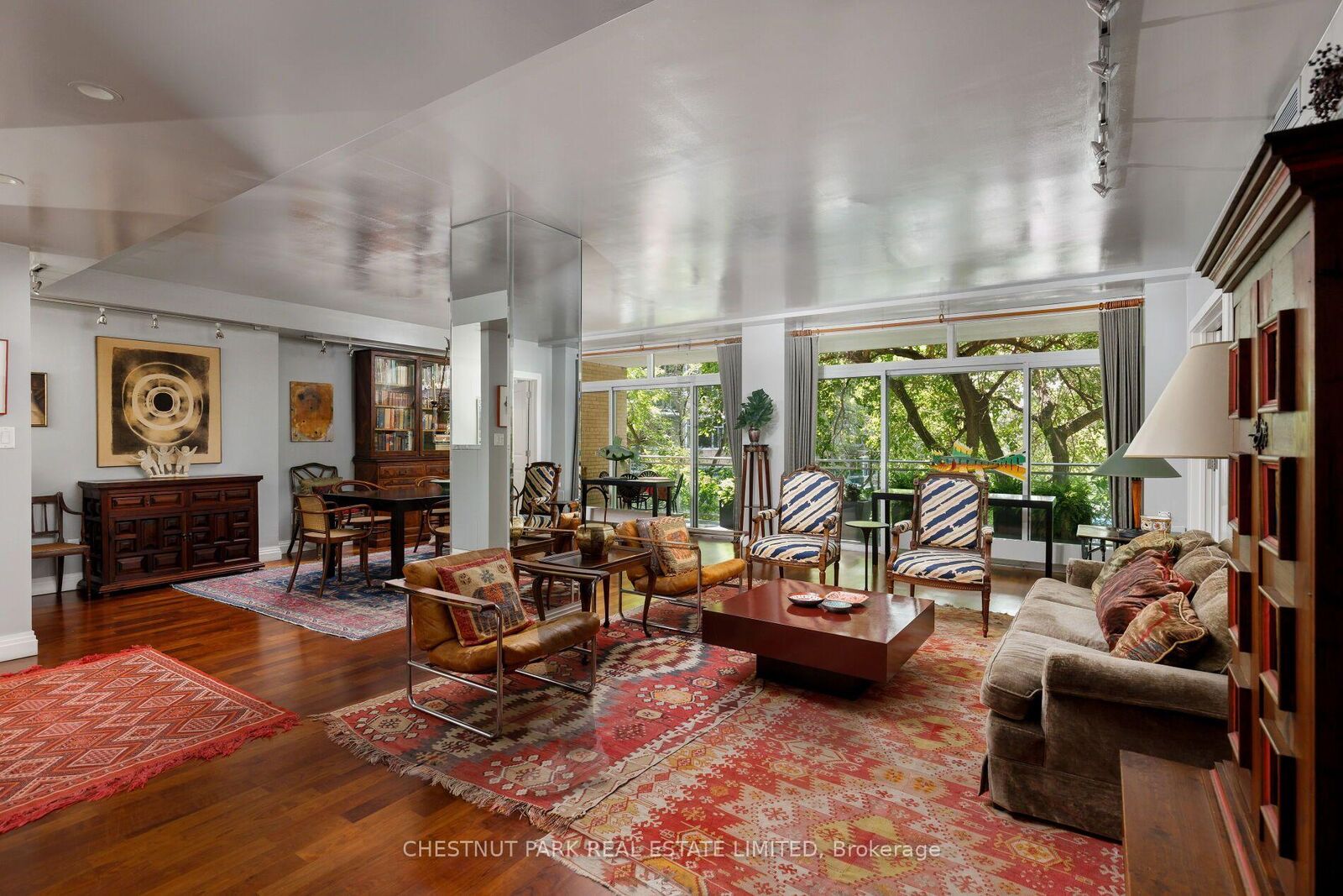 Property Photo: 1 Benvenuto Place 322 ON M4V 2L1