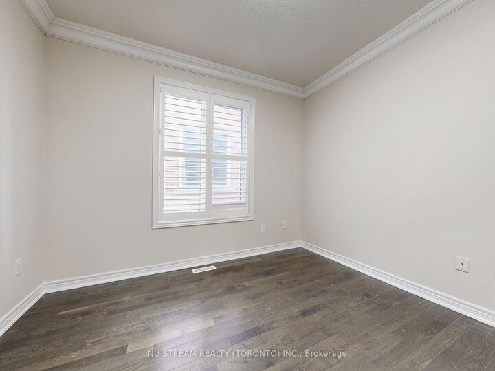 Property Photo: 224 Aspenwood Drive ON L3X 3L1