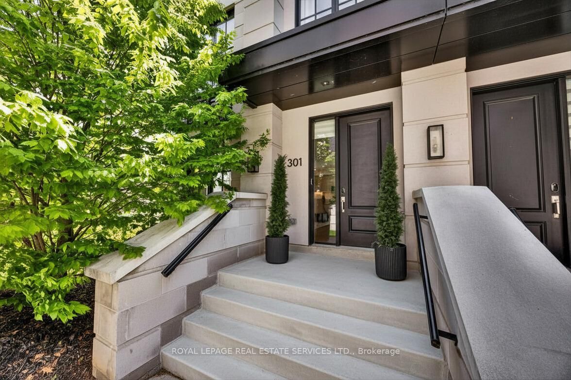 Property Photo: 1195 Gooseberry Lane 301 ON L5G 0B7