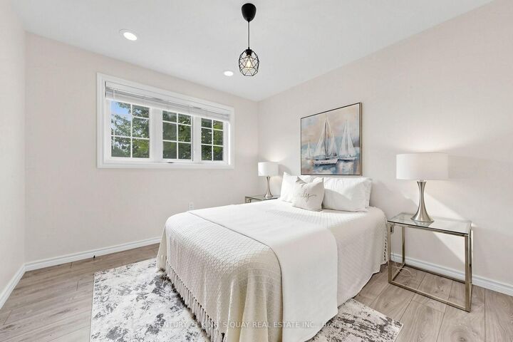 Property Photo: 20 Kerfoot Crescent ON L4P 4C1