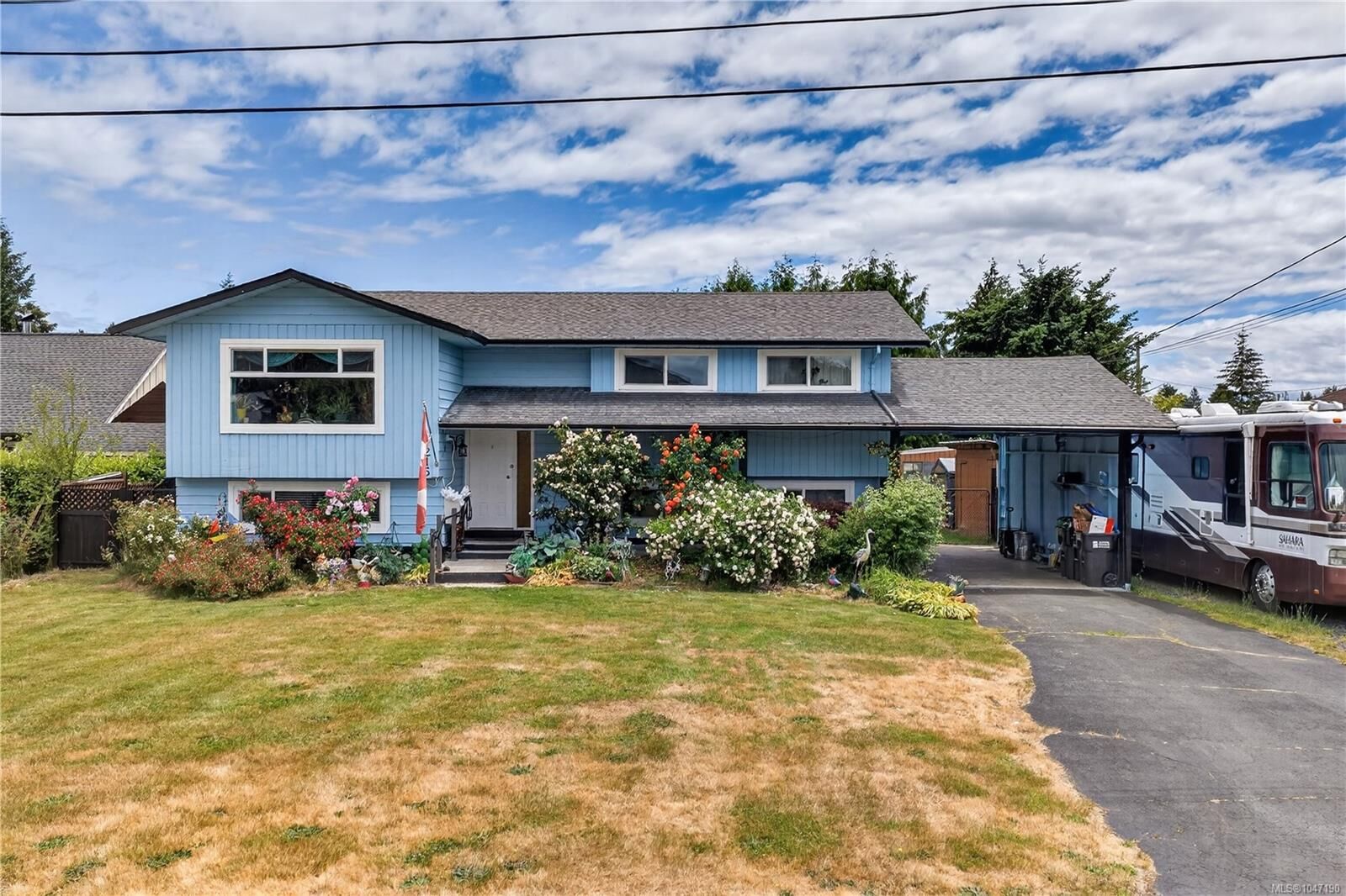 Property Photo: 1215 Gilley Cres BC V9P 1W4