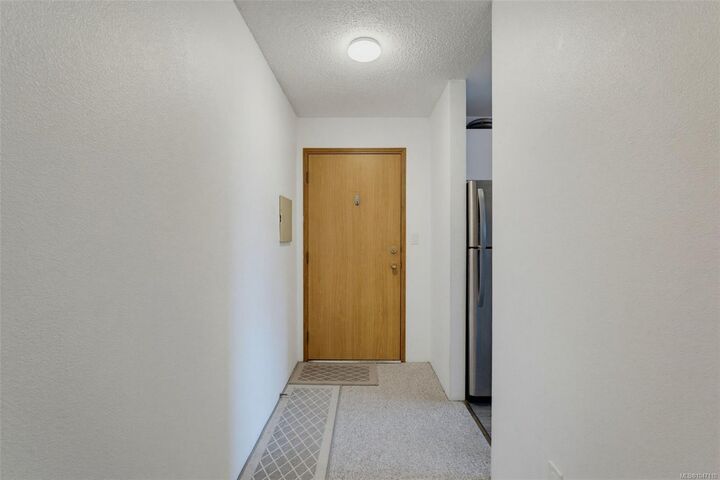 Property Photo:  3255 Glasgow Ave #421  BC V8X 4S4 