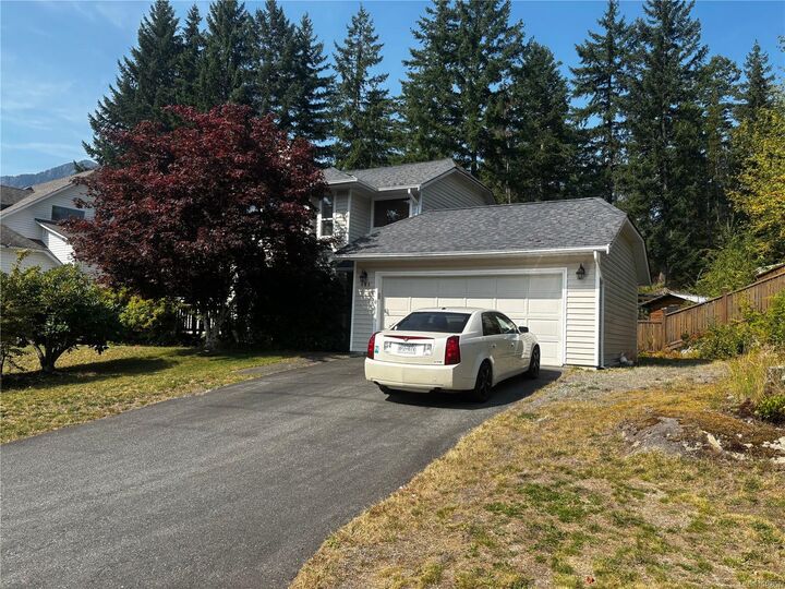Property Photo: 492 Cedar Cres BC V0P 1G0